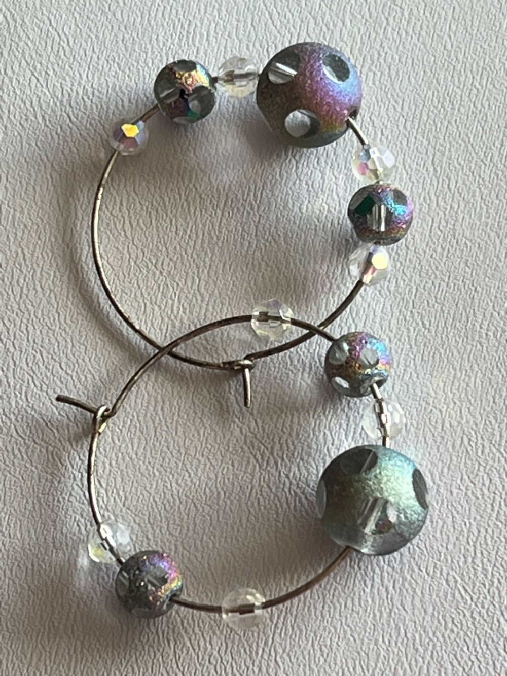 Titanium Carnival Glass Necklace & Hoop Earrings Set - Picture 9 of 10
